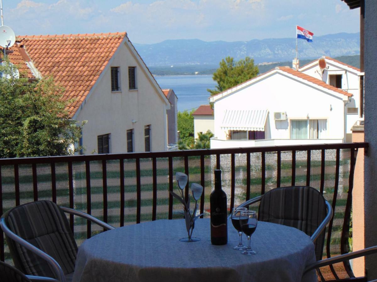 Apartment Mia Malinska Exteriör bild